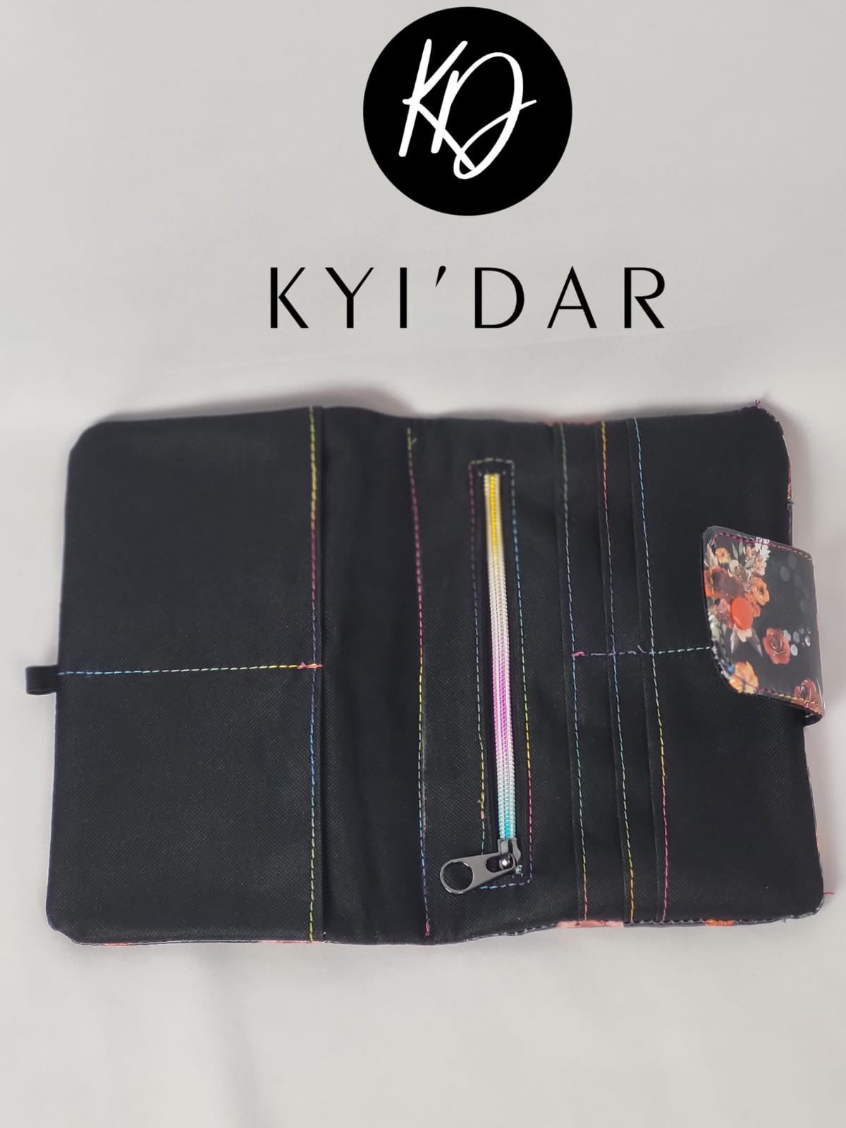 Blooms Travel Wallet